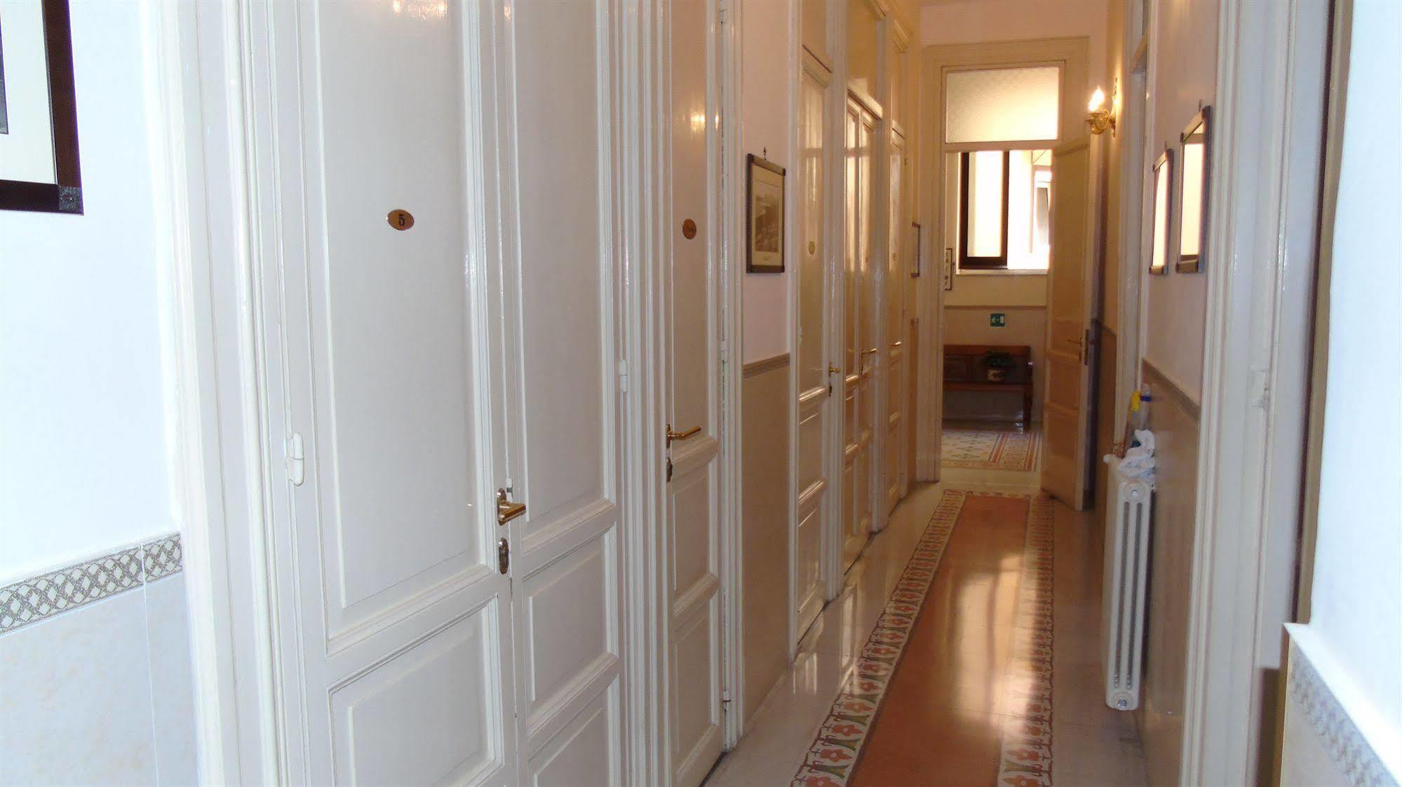 Albergo Cavour Palermo Eksteriør billede